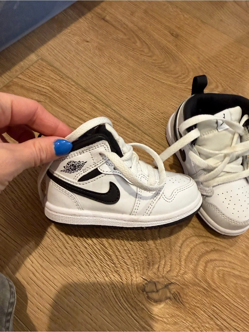 Nike air Jordan reverse panda 1 mid Kids White and Black High-Top Sneakers